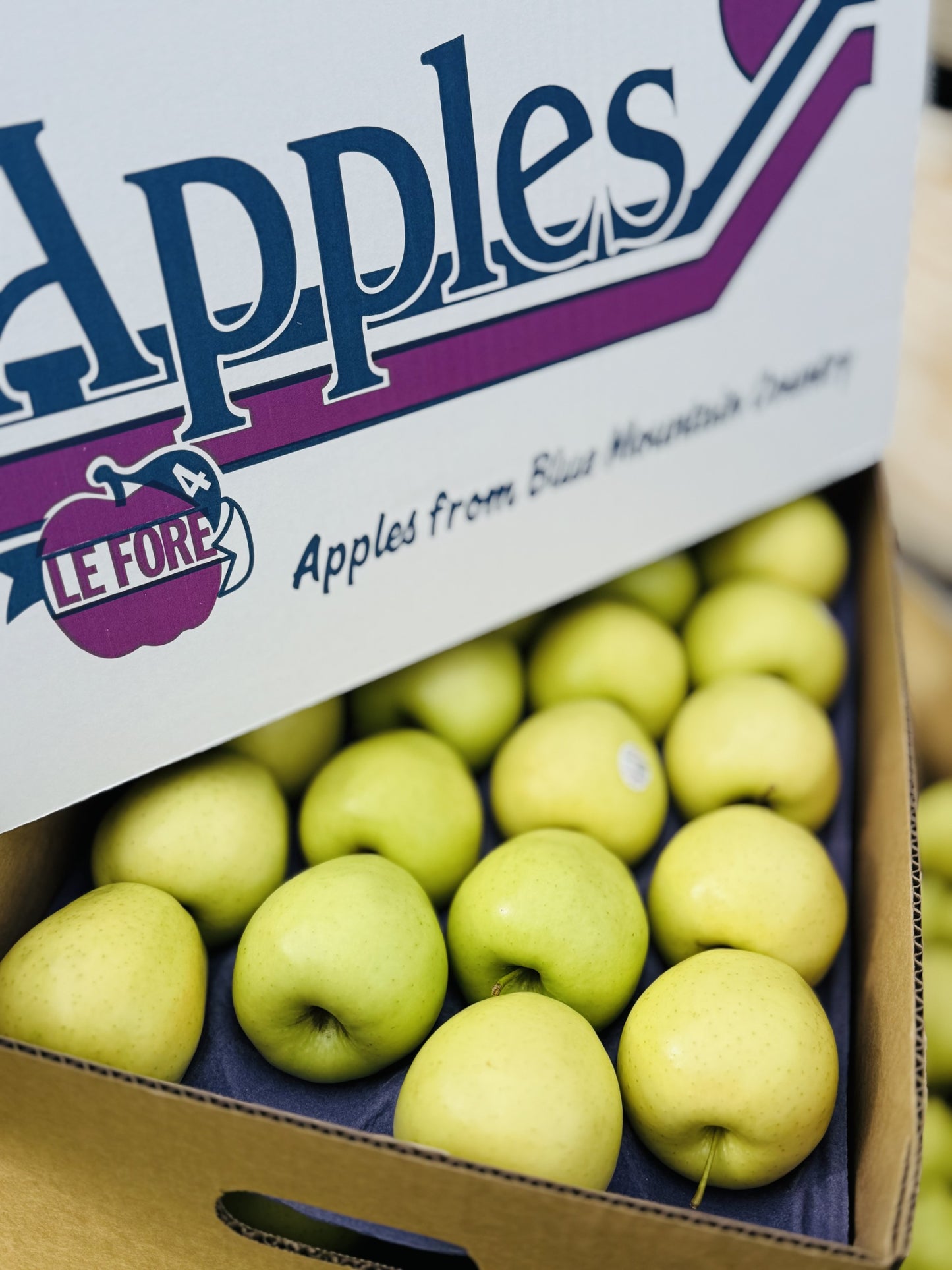Golden Delicious Apples - Half Box - 20 lbs.