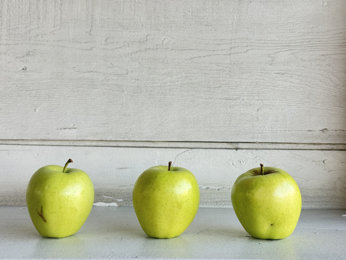 Golden Delicious Apples — Family Orchard Box | 20 lb